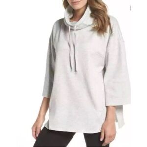 UGG Funnel Neck 3/4 Sleeves Light Gray Sweatshirt size M/L
